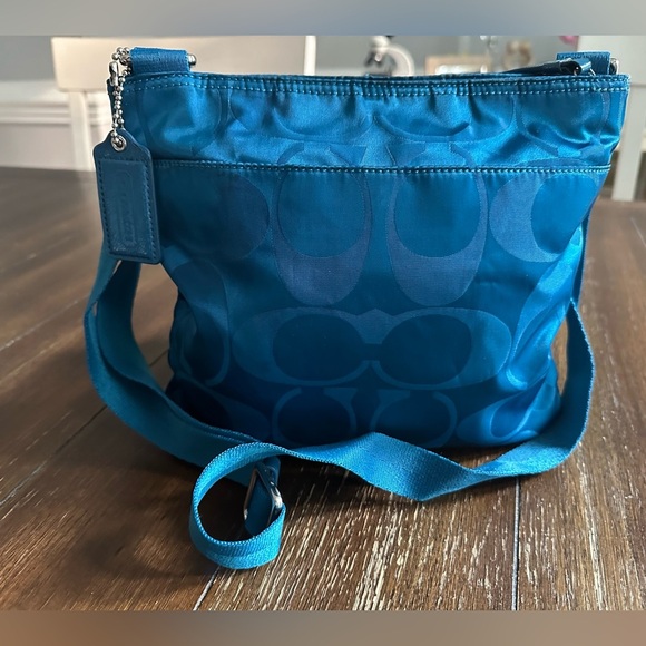 Coach signature logo cross body bag - Picture 6 of 13